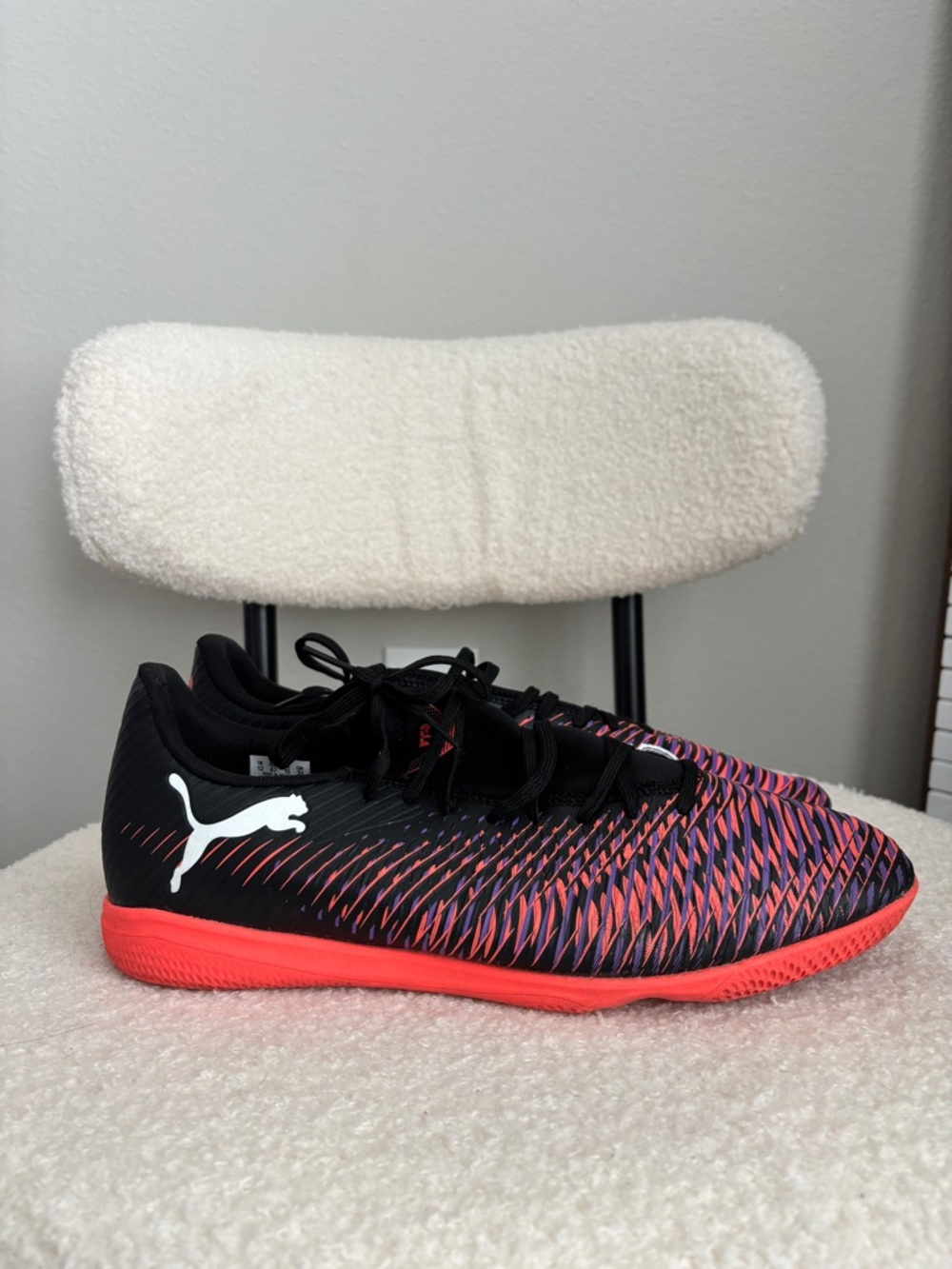 PUMA SOCCER SHOES - Picture 4 of 7